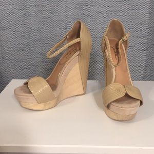 Badgley Mischka Wood Wedges
